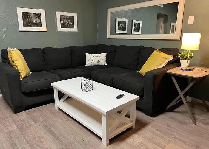 Sleeps Up To 10 Large With 6 Beds Wifi *