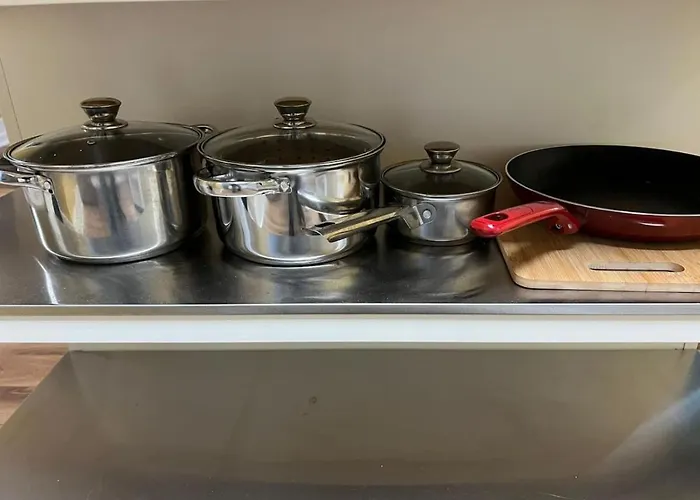 Holiday home Sleeps Up To 10 Large With 6 Beds Wifi Pittsburgh