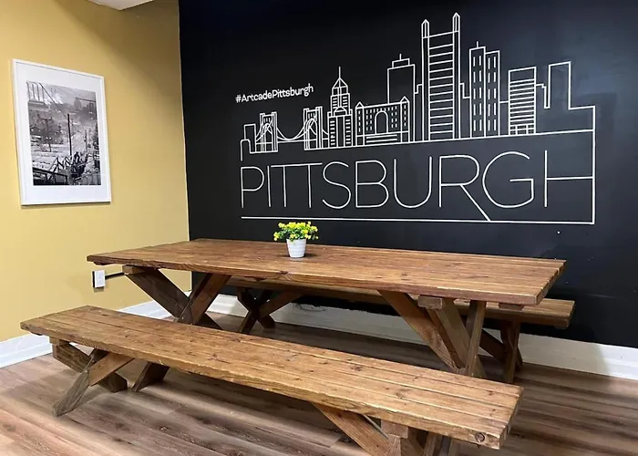 Sleeps Up To 10 Large With 6 Beds Wifi Holiday home Pittsburgh